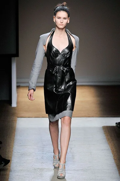 Look 17